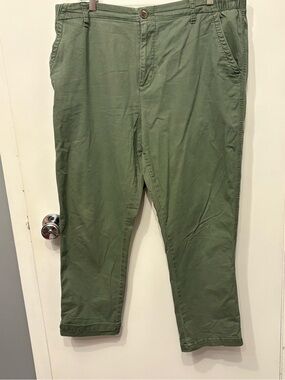 Old Navy  Olive Green Casual Chino Pants